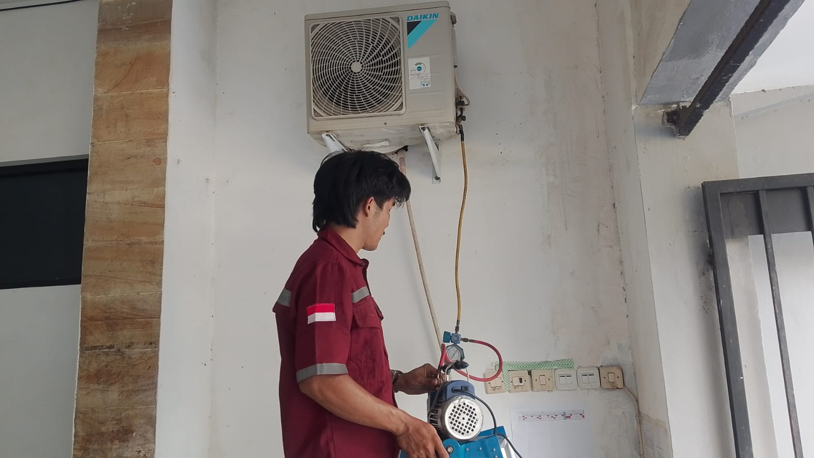 Service unit indoor AC
